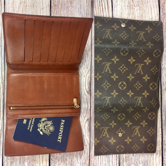 Louis Vuitton Handbags - LARGE 💯passport wallet louis vuitton